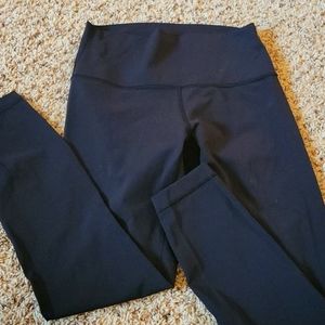 Black Lululemon leggings 7/8